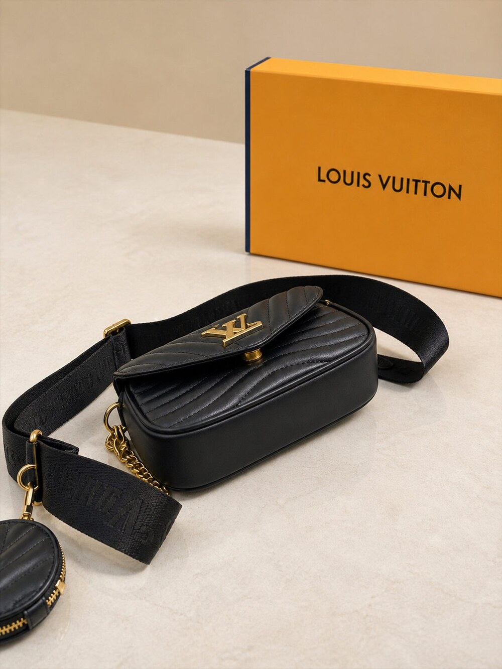 Louis Vuitton Multi Pochette Shoulder Purse in Black Quilted Cowhide - Picture 6 of 7